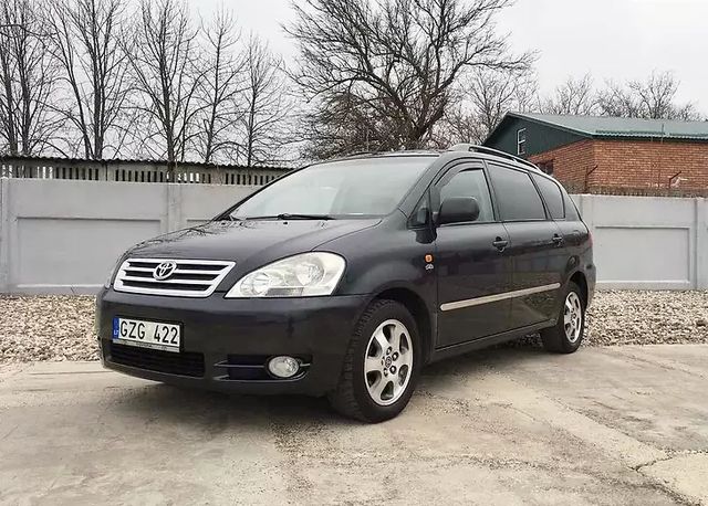 Дефлекторы Heko для окон (передняя пара) Toyota Avensis Verso 2001-2009. Артикул 29341