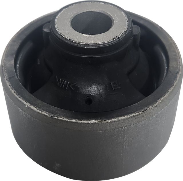 Сайлентблок переднего рычага подвески CTR. Артикул GV1033