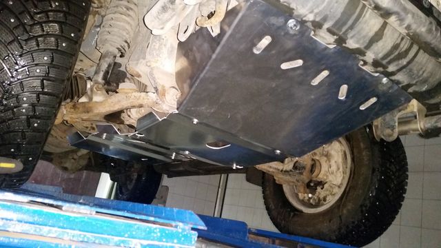 Защита Alfeco для радиатора, картера, КПП и раздатки Toyota Land Cruiser Prado 95 J95 5-дв. 1996-2002. Артикул ALF.24.109+ALF.24.111