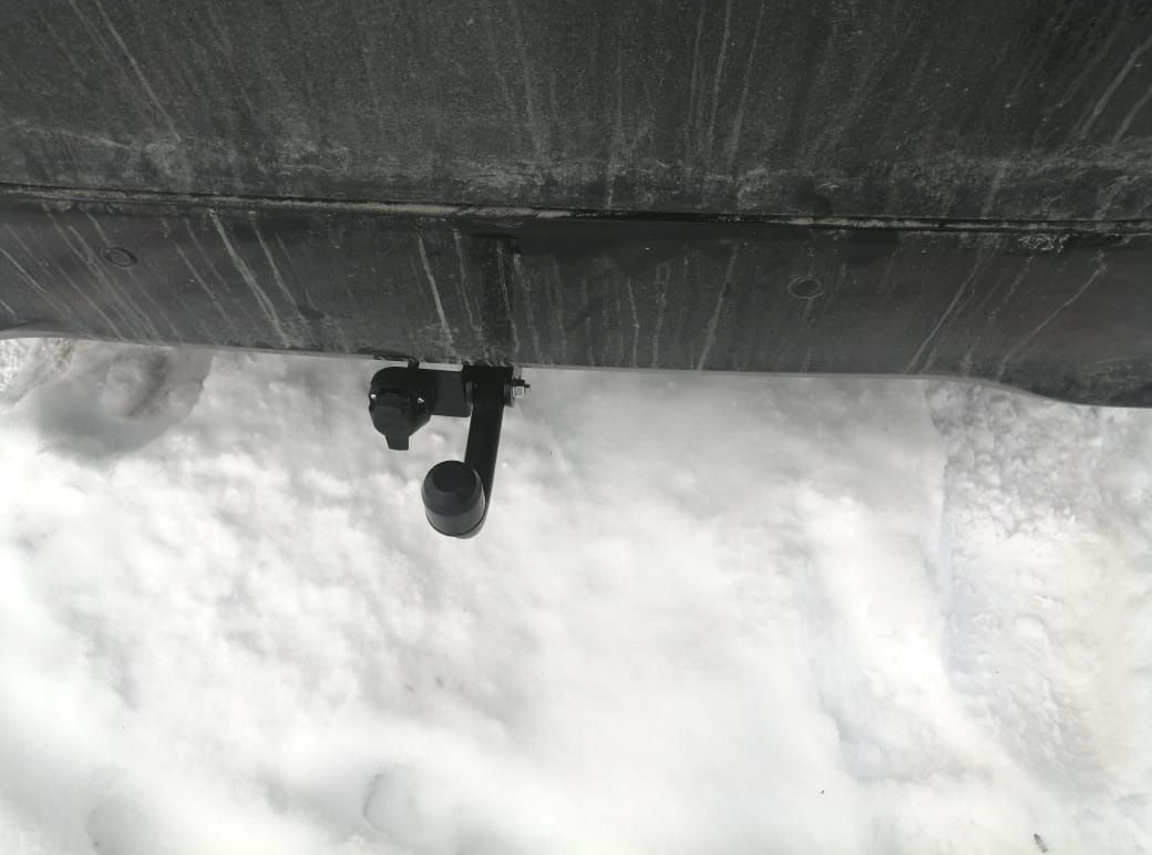 Фаркоп Halty для Toyota Vellfire (левый и правый руль) 2015-2026. Артикул TAlp15