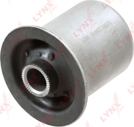 Сайлентблок переднего рычага подвески LYNXauto. Артикул C9915