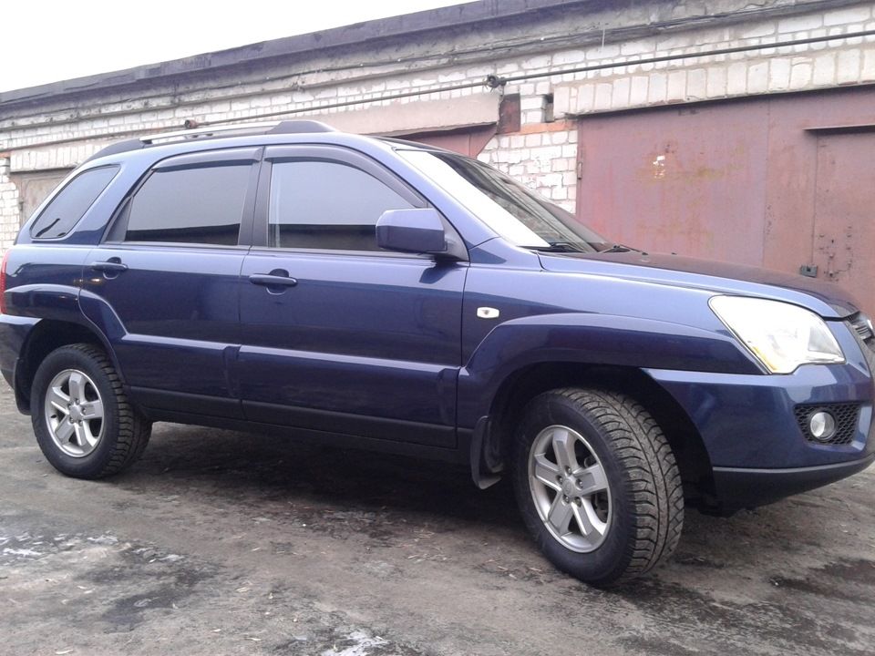 Дефлекторы Cobra Tuning для окон Kia Sportage II 2004-2010 (cборка в Калининграде). Артикул K11504