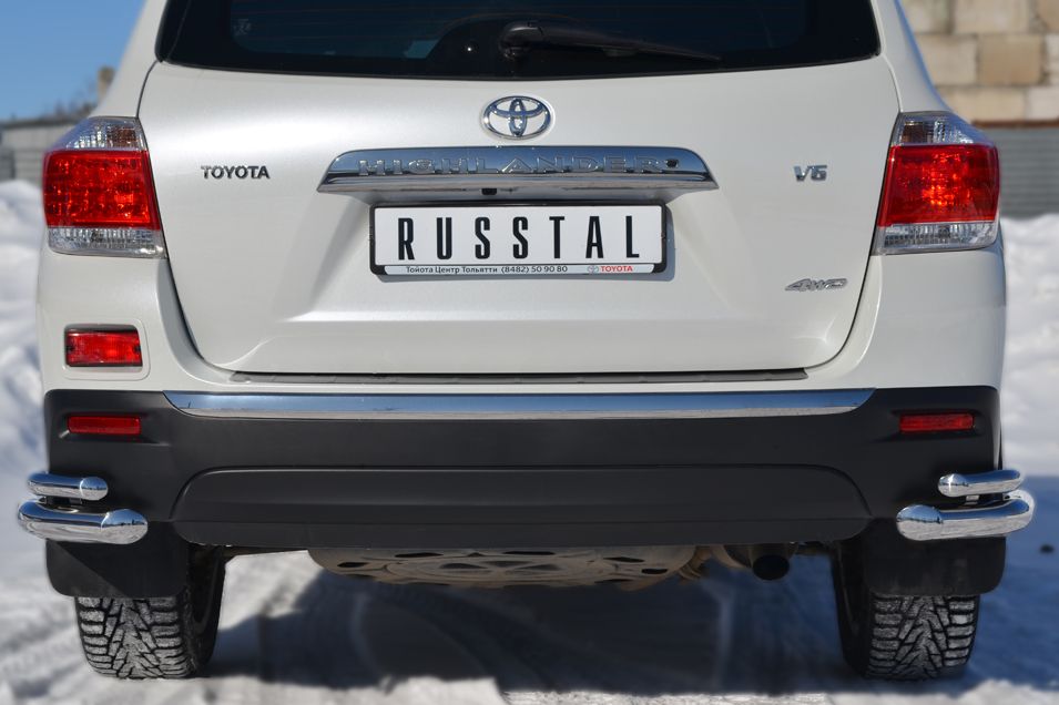 Защита RusStal заднего бампера уголки d63/42 для Toyota Highlander II 2010-2014. Артикул THZ-001258
