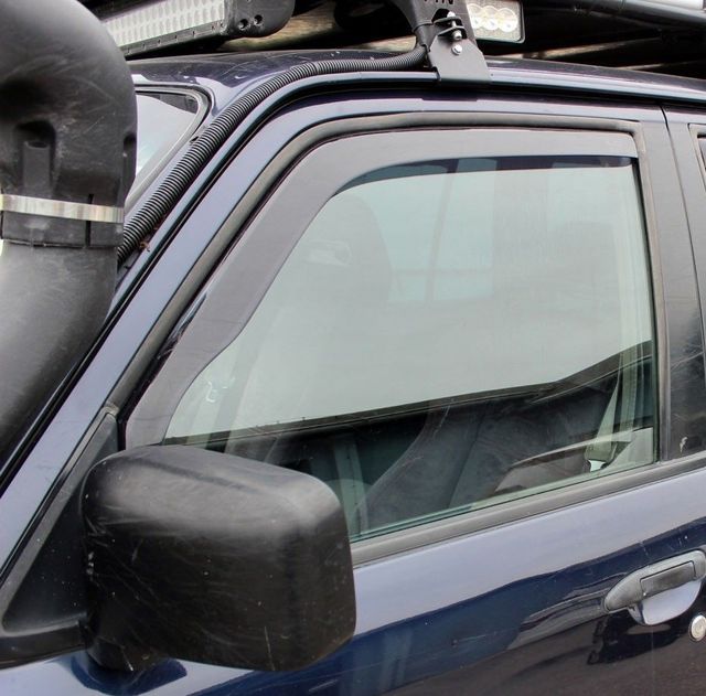 Дефлекторы Heko для окон (передняя пара) Nissan Patrol Y61 3/5-дв. 1998-2009. Артикул 24229