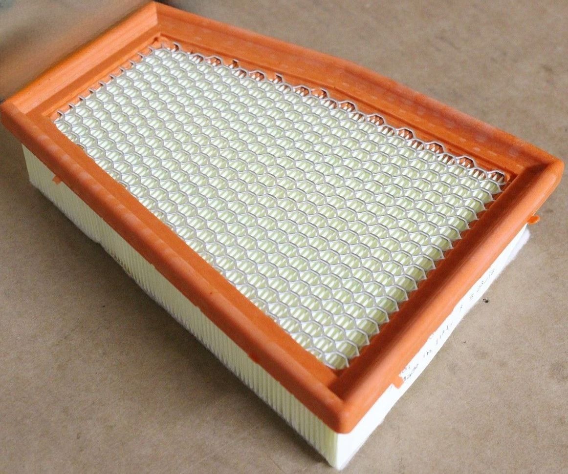 Воздушный фильтр VAG. Артикул 8T0133844A