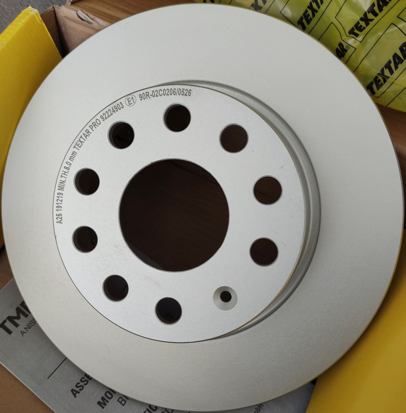 Тормозной диск Textar Pro задний для Volkswagen Jetta VI 2010-2019. Артикул 92224903