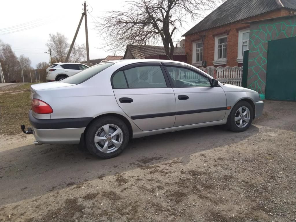 Дефлекторы Cobra Tuning для окон Toyota Avensis I седан 1997-2002. Артикул T20297