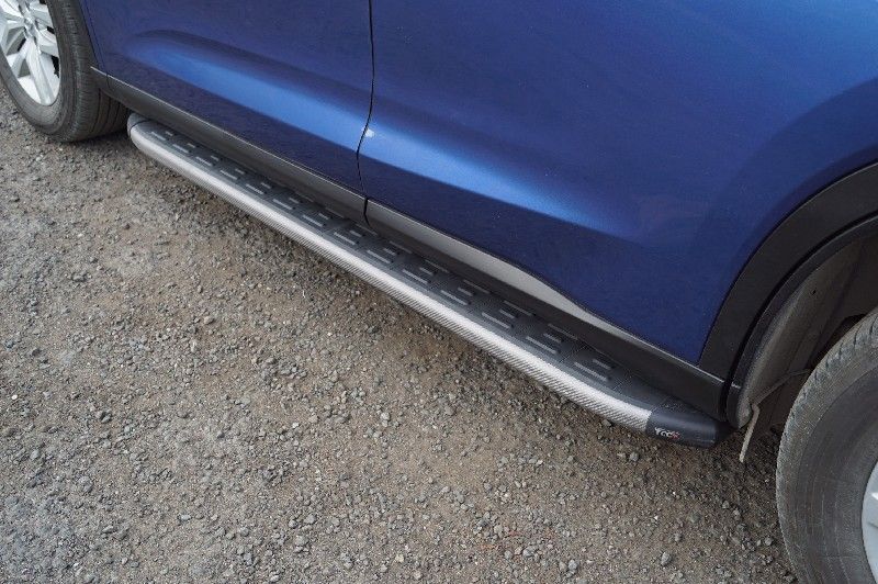 Пороги алюминиевые ТСС с пластиковой накладкой 1720 мм для GAC GS5 1.5T 2WD 2020-2023 Карбон серые. Артикул GACGS520-02GR