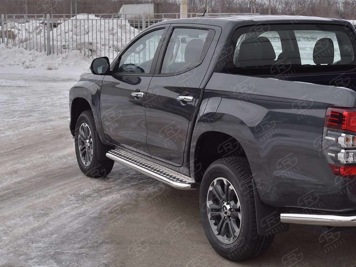 Защита порогов RusStal труба d63 с листом (вариант 2) для Mitsubishi L200 V рестайлинг 2018-2026. Артикул ML2L-0032682