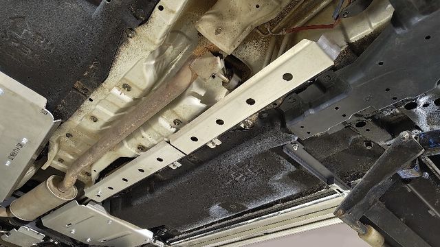 Защита алюминиевая ТСС (4 мм) для трубопровода (2 шт.) Nissan X-Trail T33 4WD HYBRID 2022-2026. Артикул ZKTCC00681