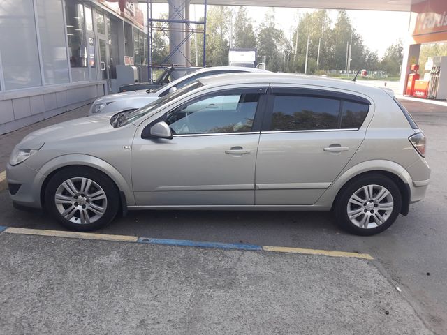 Дефлекторы Cobra Tuning для окон Opel Astra H хэтчбек 5-дв. 2004-2010. Артикул O10304