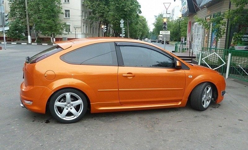 Дефлекторы Cobra Tuning для окон (передняя пара) Ford Focus II xэтчбек 3-дв. 2004-2011. Артикул F30704