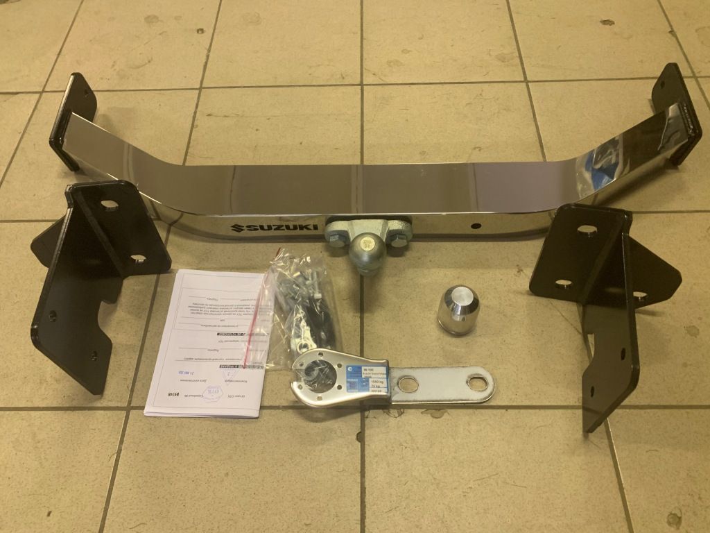 Фаркоп Baltex для Suzuki Grand Vitara III 5-дв. 2005-2015 с нержавеющей накладкой. Фланцевое крепление. Артикул W10E