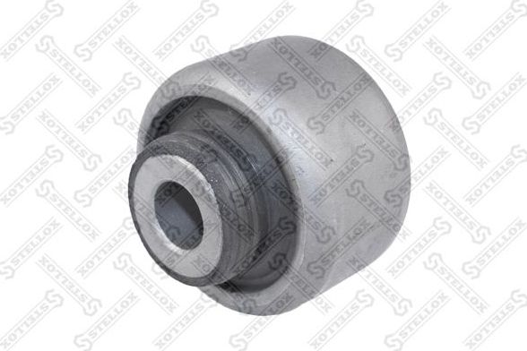 Сайлентблок переднего рычага подвески Stellox. Артикул 77-00943-SX