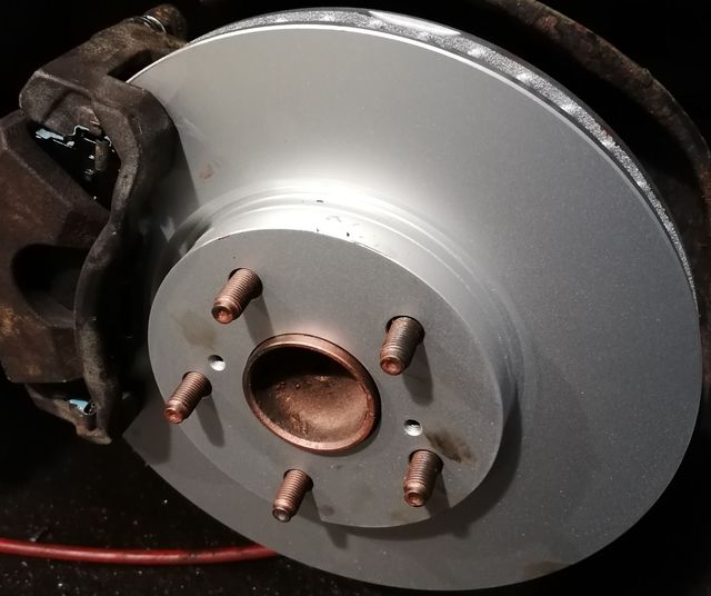 Тормозной диск Textar Pro передний для Toyota Crown XI (S170) 2004-2008. Артикул 92174303