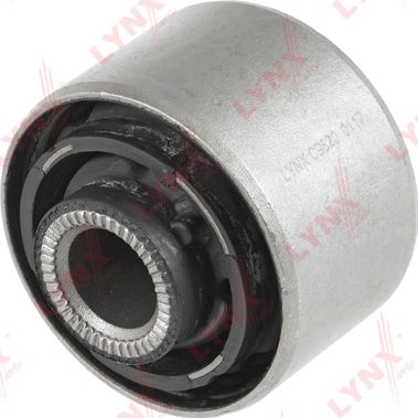 Сайлентблок переднего рычага подвески LYNXauto. Артикул C9820