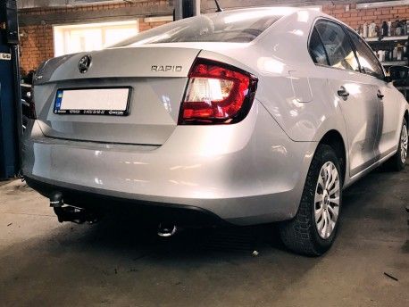 Фаркоп Imiola для Skoda Rapid лифбек 2013-2026. Артикул Z.017