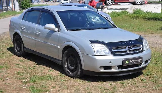 Дефлектор VT52 для капота (c облицовкой радиатора) Opel Vectra C универсал 2002-2005. Артикул OP12VT