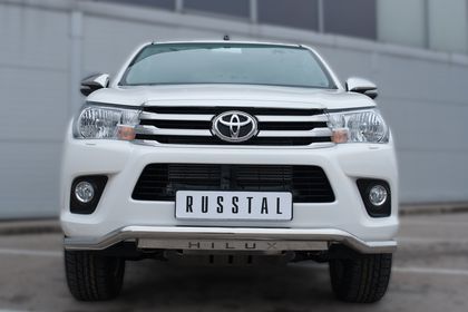 Защита RusStal переднего бампера d63 (волна,с надписью) для Toyota Hilux VIII 2015-2020. Артикул THZ-002145