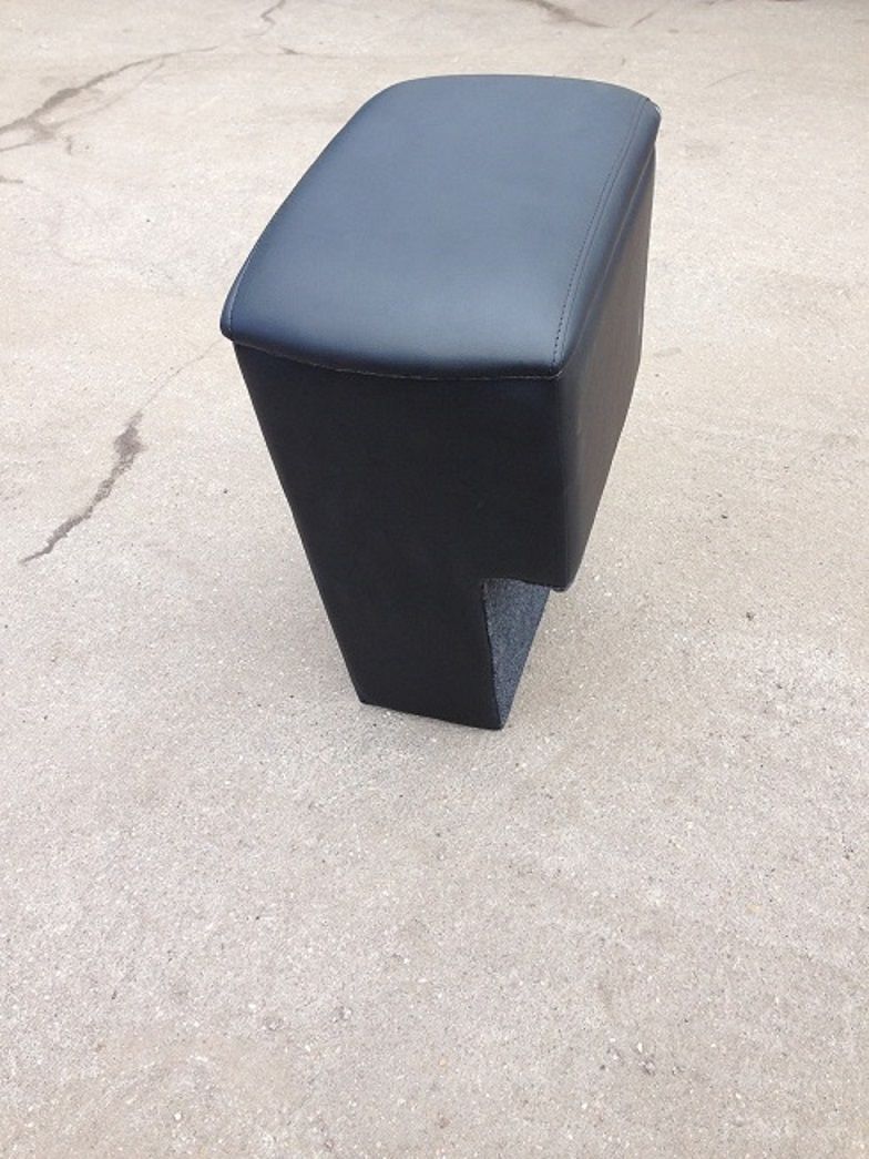 Подлокотник Alvi-Style для Volkswagen T5 2003-2015. Артикул AL-PO47