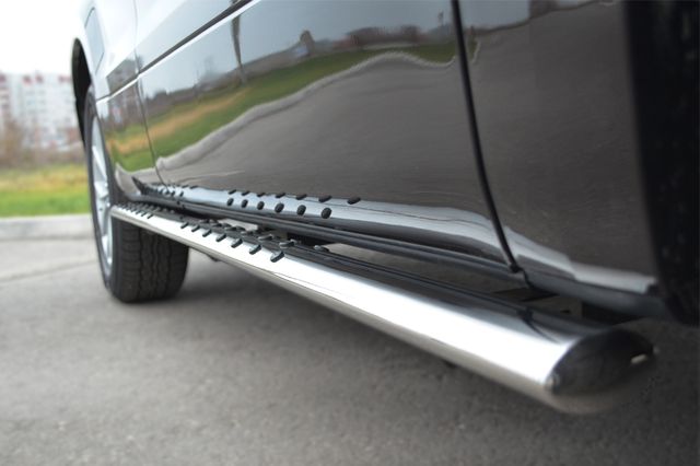 Защита RusStal порогов 75х42 с проступью для Suzuki Grand Vitara 5-дв. 2012-2015. Артикул SVO-001096