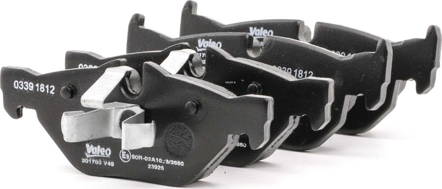 Тормозные колодки Valeo First. Артикул 301703