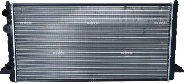 Радиатор охлаждения двигателя NRF для Volkswagen Passat B3 1988-1997. Артикул 58950