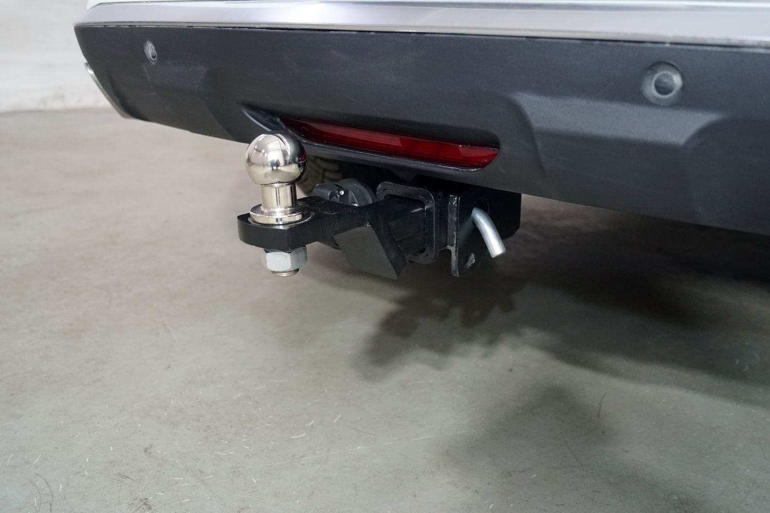 Фаркоп ТСС под американский квадрат для Exeed TXL 1.6L Turbo 4WD 2020-2026. Артикул TCU00305