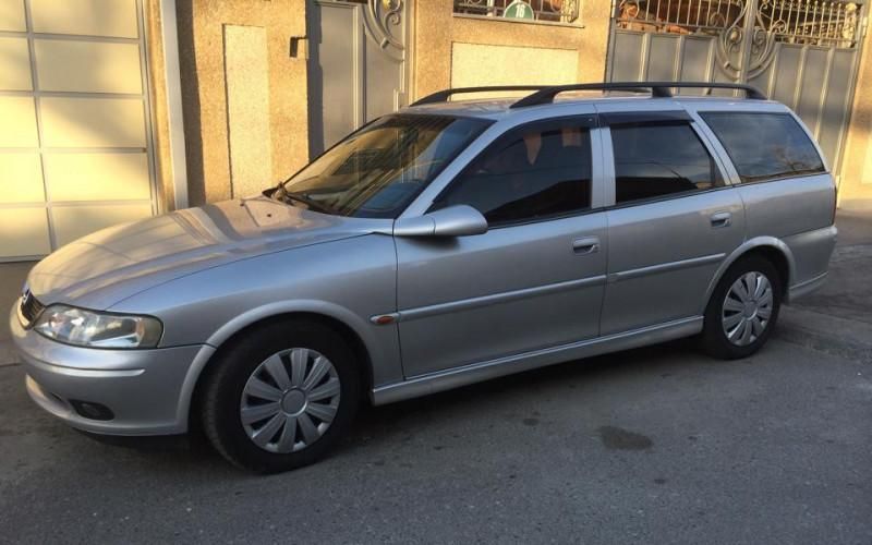 Дефлекторы Cobra Tuning для окон Opel Vectra B универсал 1995-2002. Артикул O12595