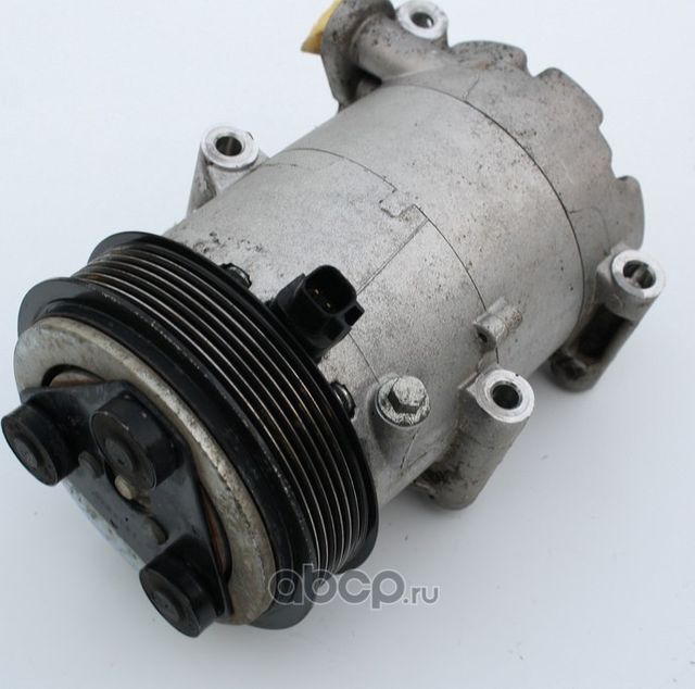 Компрессор кондиционера Ford. Артикул 1444893