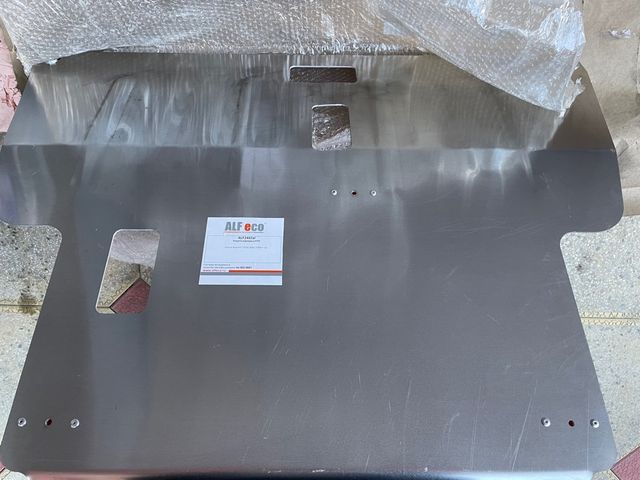 Защита алюминиевая Alfeco для картера и КПП Toyota Avensis T250 (V - 2.0, 2.4) 2003-2009. Артикул ALF.24.18 AL4