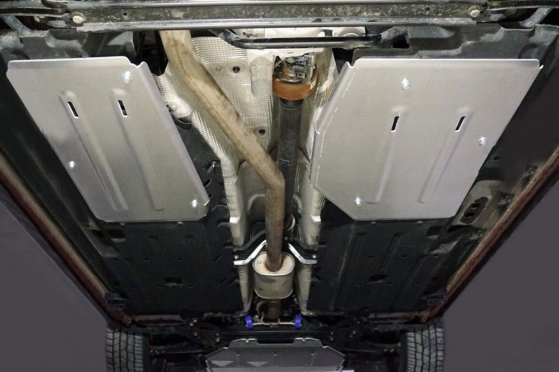 Защита алюминиевая ТСС (4 мм) для бака и адсорбера Geely Tugella 2020-2022, 2022-2026. Артикул ZKTCC00477