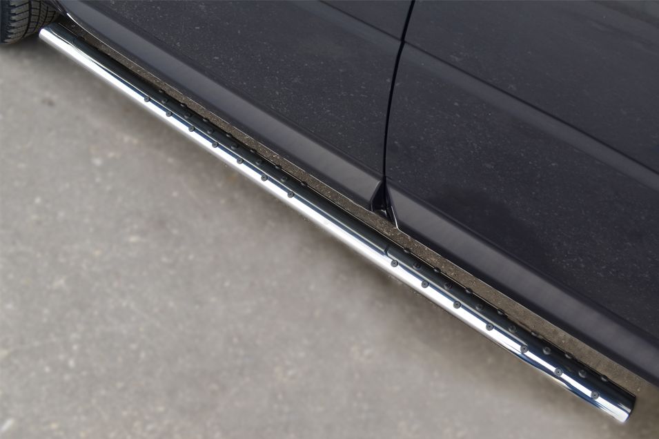 Защита порогов RusStal труба 75х42 овал с проступью для Land Rover Freelander II 2013-2014. Артикул LFRO-001494