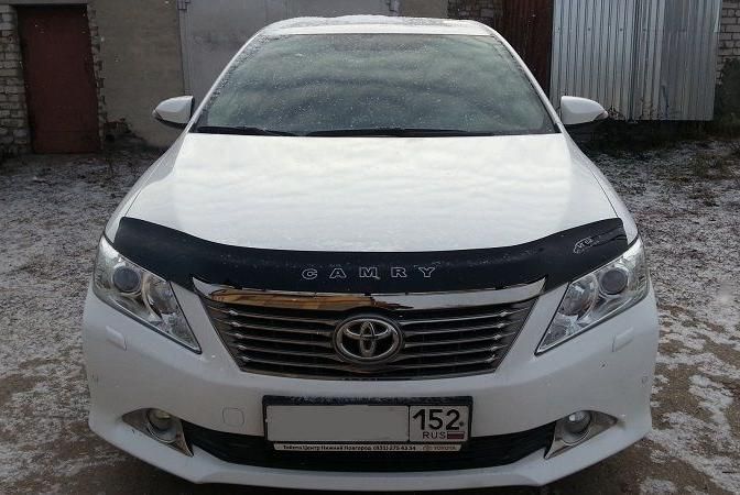 Дефлектор VT52 для капота Toyota Camry 50, 55 (V50, V55, XV50, XV55) 2011-2014. Артикул TYA59VT