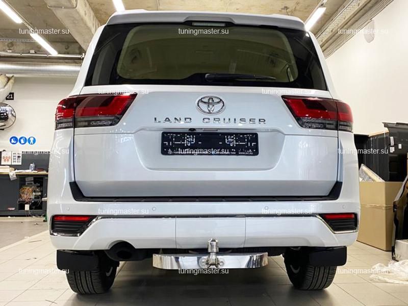 Фаркоп Baltex для Toyota Land Cruiser 300 2021-2026 с нержавеющей накладкой. Фланцевое крепление. Артикул 249474
