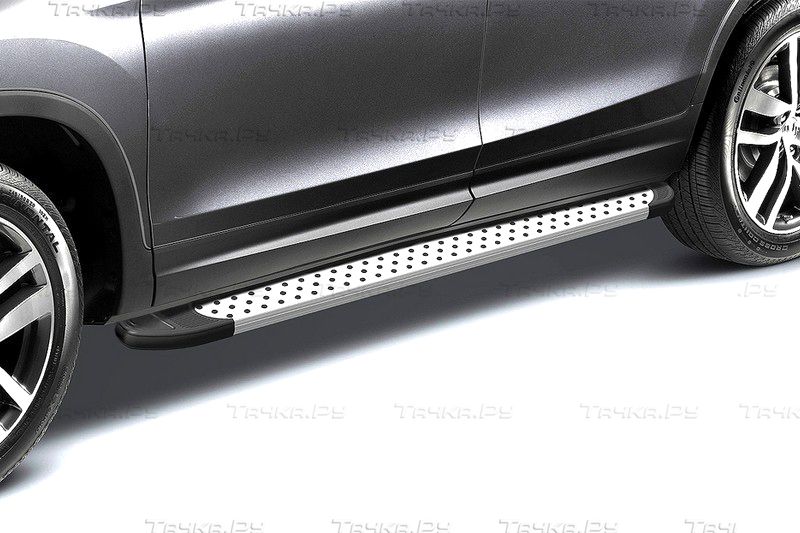 Пороги алюминиевые Arbori Standart Silver 2000 для Volkswagen Amarok 2010-2015. Артикул AFZDAALVWAM1305