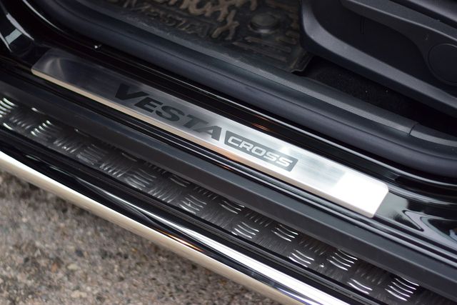 Накладки PT Group на пороги НПС для Lada Vesta Cross универсал, седан 2017-2026. Артикул 01412401