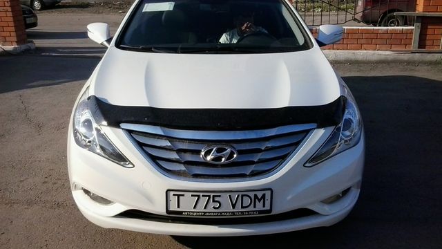 Дефлектор SIM капота Hyundai i45 2010-2014. Артикул SHYSON1012