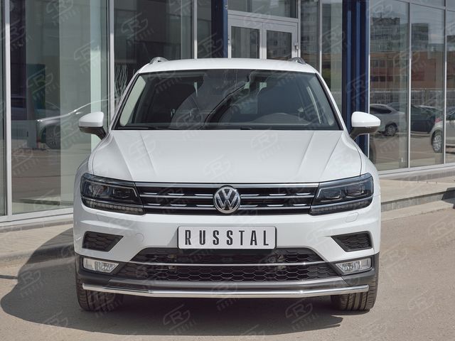 Защита RusStal переднего бампера d42 секции для Volkswagen Tiguan II 2016-2020 (кроме Off Road). Артикул VGZ-002711