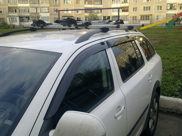 Дефлекторы Cobra Tuning для окон Skoda Octavia A5 универсал (вкл. Octavia A5 Scout) 2004-2013. Артикул S20804