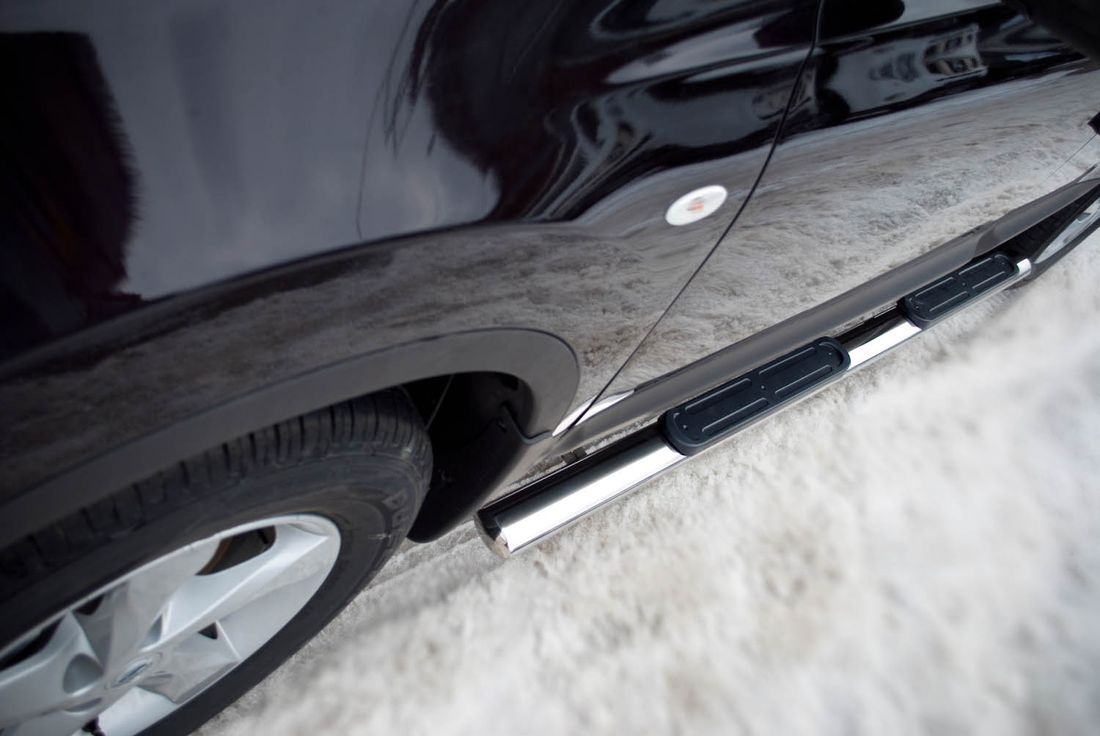 Защита порогов RusStal труба d75х42 овал с накладками для Nissan Qashqai I 2010-2013. Артикул QNO-000777