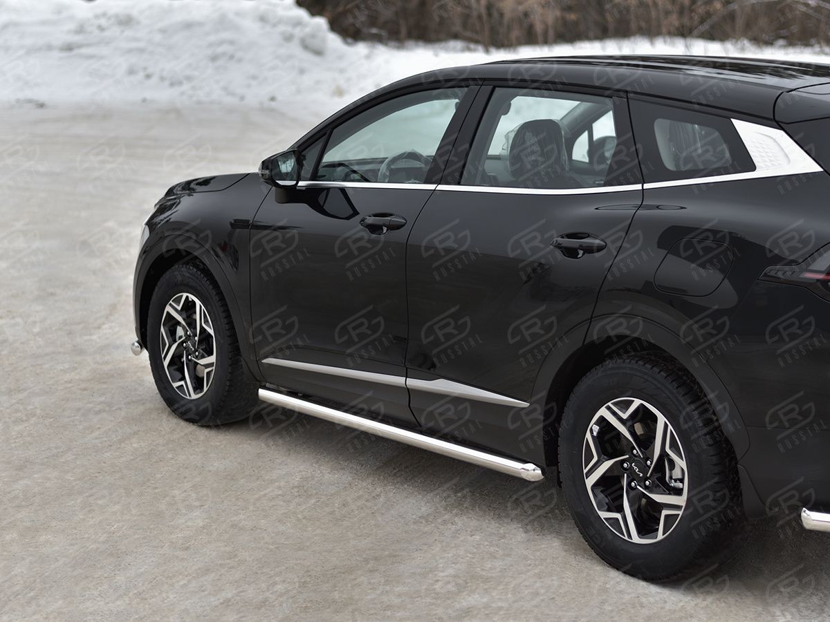 Защита порогов RusStal труба d63 секции (вариант 1) для Kia Sportage V (кроме Style и X-Line) 2021-2026. Артикул KST-004031