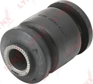 Сайлентблок переднего рычага подвески LYNXauto. Артикул C8567