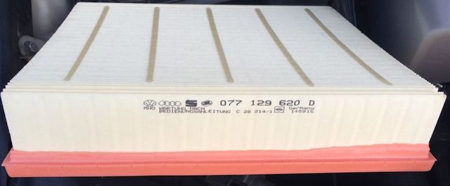 Воздушный фильтр VAG для Audi S8 I (D2) 1996-2002. Артикул 077129620D