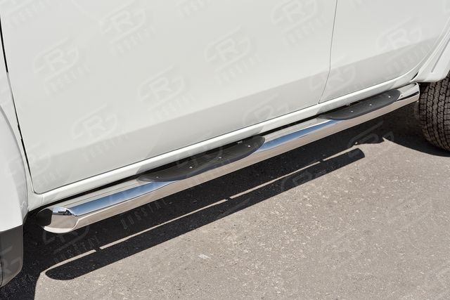 Защита порогов РусCталь труба d76 (вариант 1) для Mitsubishi L200 V 2015-2019. Артикул ML2T-0022491