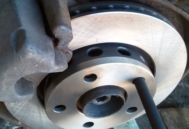 Тормозной диск Remsa. Артикул 6835.10