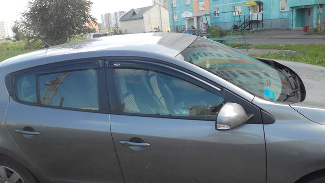 Дефлекторы V-Star для окон Renault Megane III xэтчбек 5-дв. 2008-2013. Артикул D33167