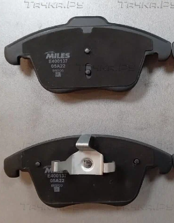 Тормозные колодки Miles (Low-Metallic) передние для Ford Galaxy II 2006-2015. Артикул E400137