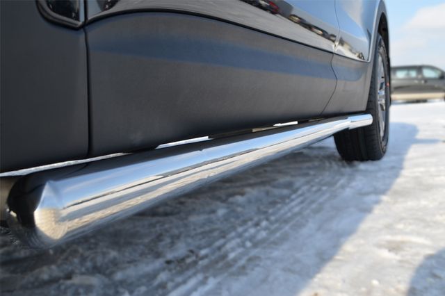 Защита порогов RusStal труба d76 с накладками (вариант 2) для Hyundai ix35 2009-2026. Артикул HIT-0001772