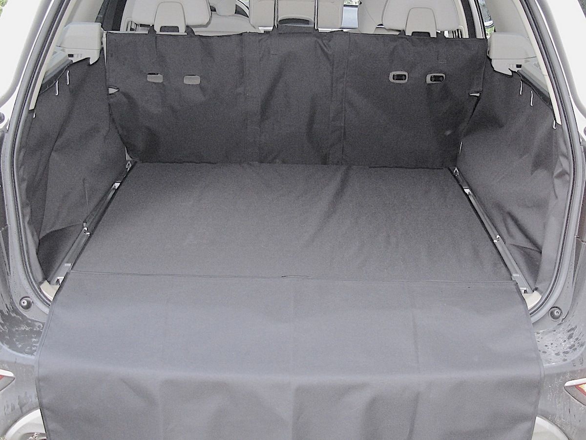 Защитный чехол AUTOSMSTUDIO "Maxi" в багажник автомобиля для Volvo XC70 II 2007-2016, бежевый. Артикул TP-V4XC70-MAXI-BG